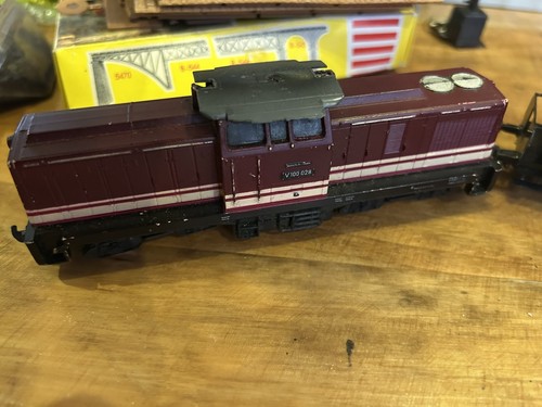 Eisenbahnzubehoer mit lok - lok, v